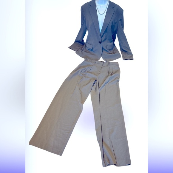 Vero Moda Solid Grey Two Piece blazer trouser set Sz Medium - Picture 1 of 16